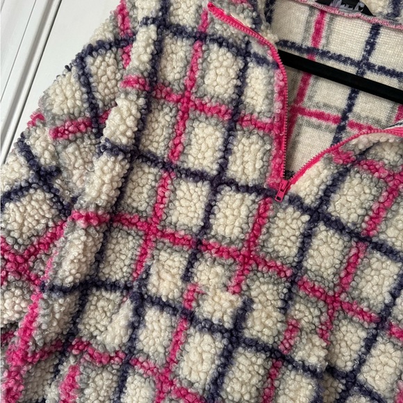 J. NNA Sherpa Quarter Zip - Picture 2 of 11